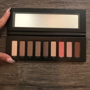 Studio makeup sheen and fate palette